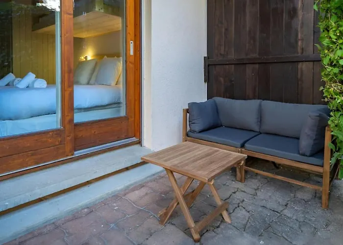 Mummery - T2 Pied Piste Vue Parking Terrasse *